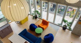 What is a Modern Workplace? 8 Workplace Trends Shaping the Future