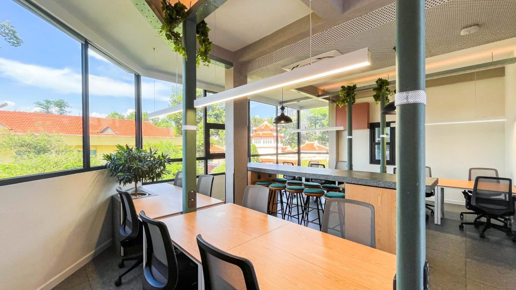 Bask in natural light and enjoy comfy setups at The Sentry.