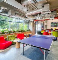 For many businesses, productivity has become a persistent challenge. Despite new technologies and management strategies, finding ways to help people work effectively remains a top concern. The solution might be hiding in plain sight. It's in the walls, the windows, and the very layout of the space where we work. Don’t underestimate how modern office design affects productivity. Whether you’re working at home or on-site, your environment is a powerful tool for success. A thoughtfully designed office is not just about creating a visually appealing environment. It's about creating a space where people can connect, collaborate, and reach their full potential.  The science behind office design and human behavior shows that our environment plays a huge part in shaping our cognitive function and mood. This is not just about having a nice view. It's about creating a workspace that supports focus, creativity, and overall job satisfaction.