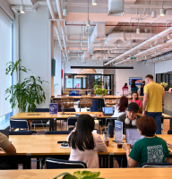 Hot Desk vs Dedicated Desk: How to Choose the Right One for Your Work